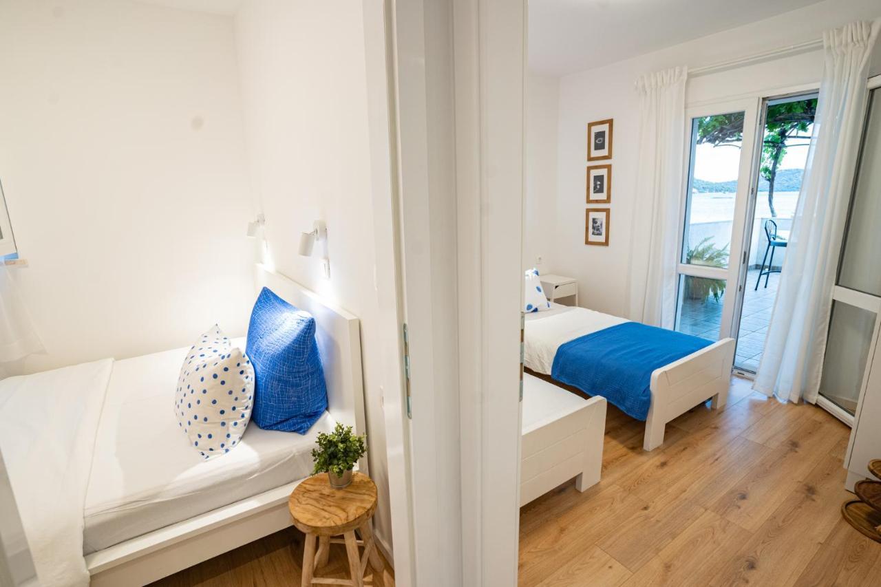 Apartmani Bilonic Rogoznica Рогозница Екстериор снимка