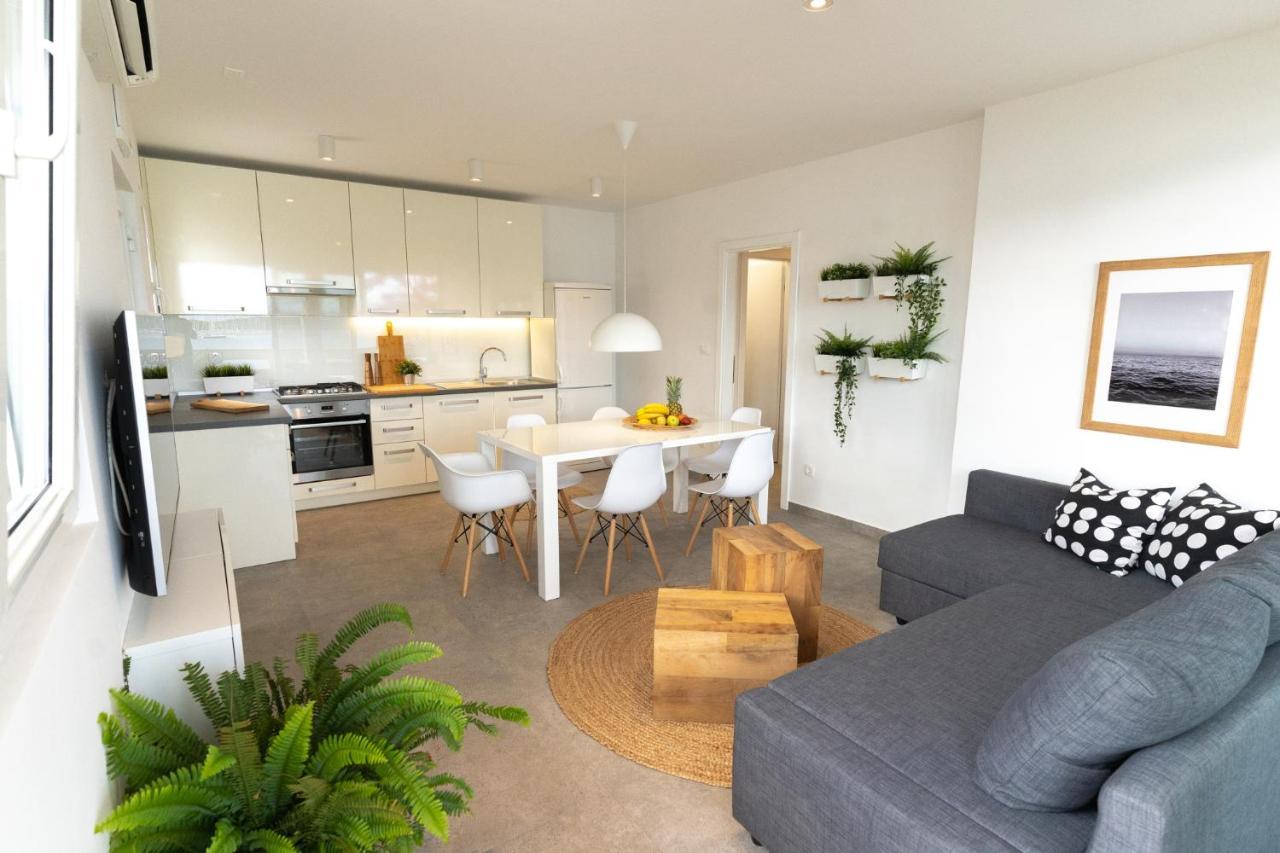 Apartmani Bilonic Rogoznica Рогозница Екстериор снимка